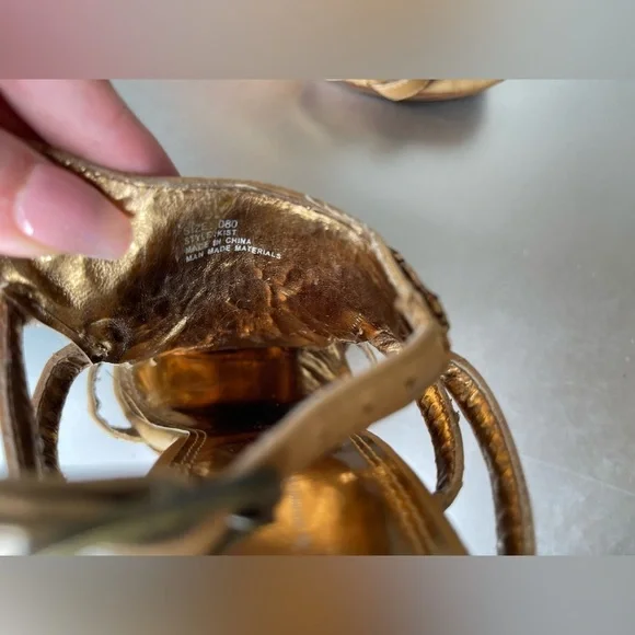 Women's Shi by Journey Wood Wedge Heels Beaded Sequin Top Sandals Size 8 - Picture 7 of 7